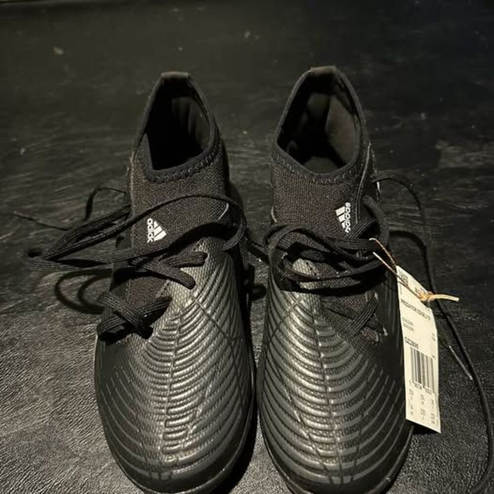Adidas Predator Edge.3 TF Soccer Cleats Size 4
